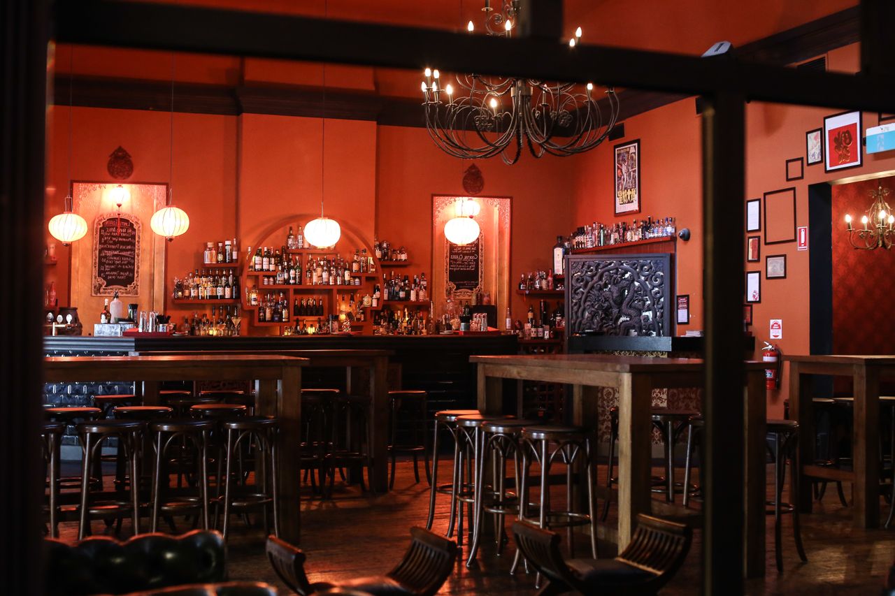 bar speakeasy