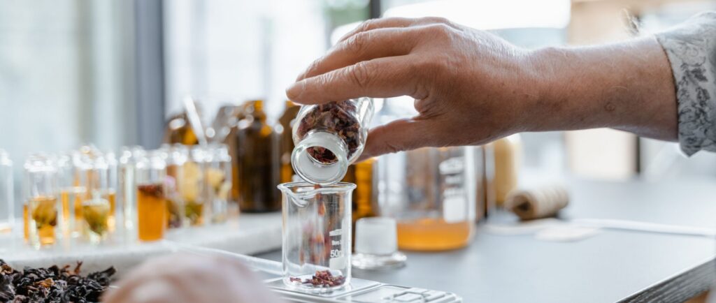 El fat wash en tendencia: ¿grasa y alcohol? fat wash y coctelería