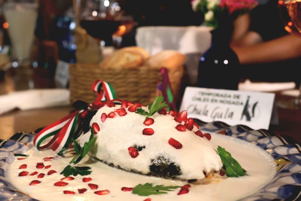 Chiles en nogada