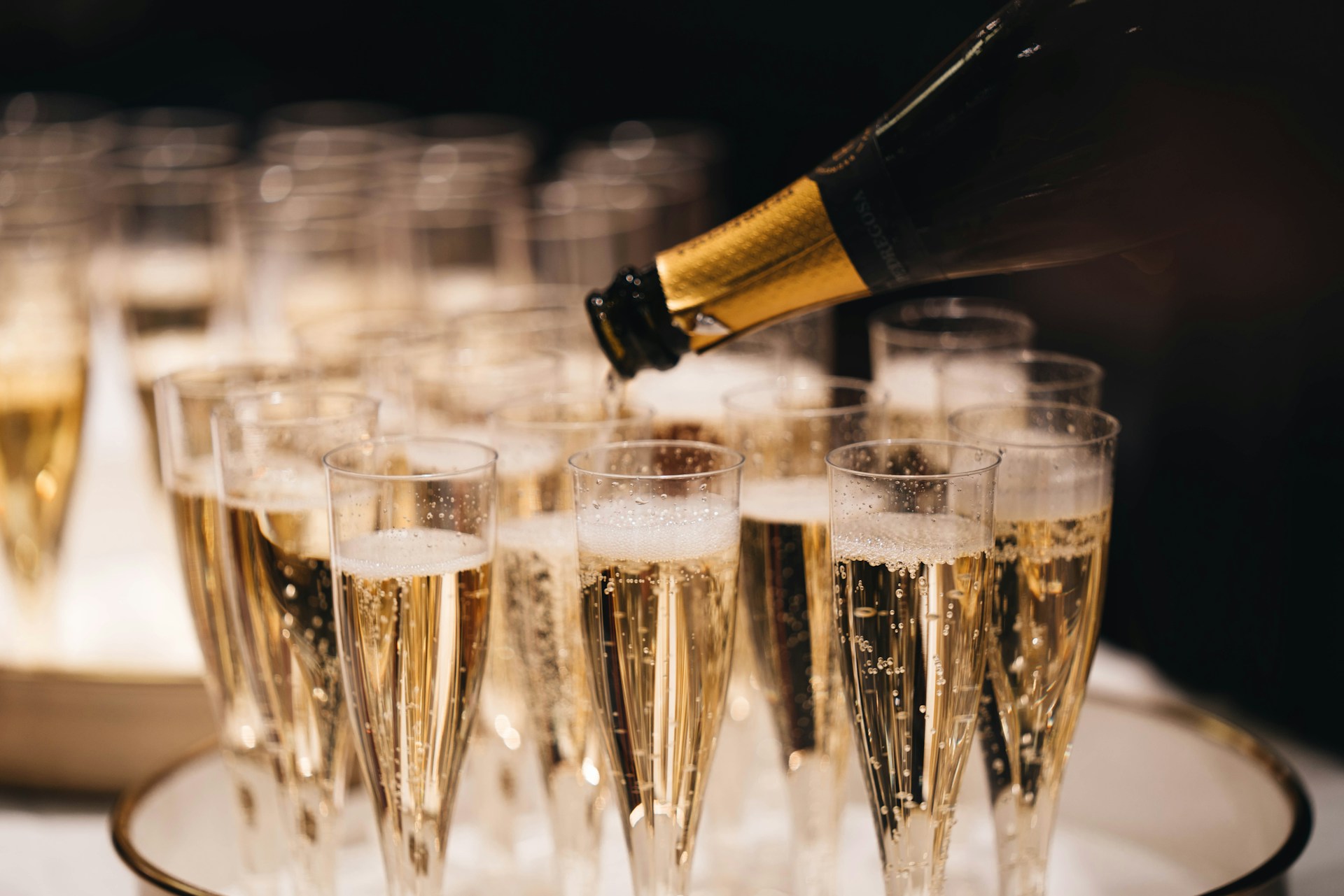 Día del champagne chula gula